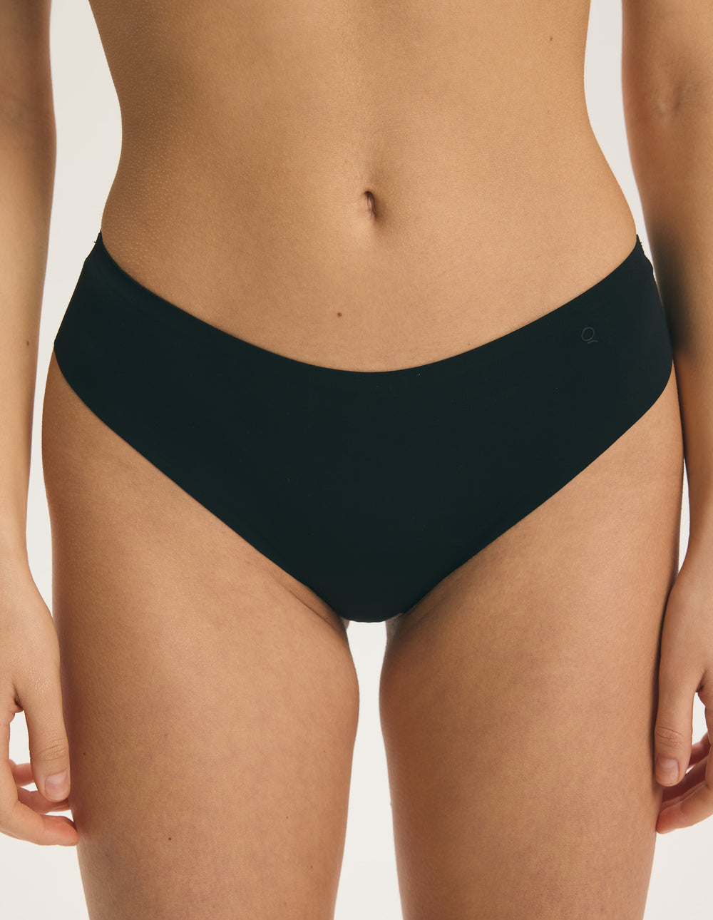Thongs Q2.01 – Black – image 2
